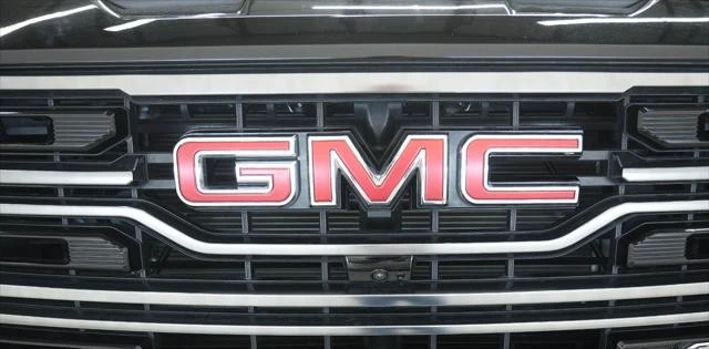 2025 GMC Sierra 5th Gen - Image 22 of 31
