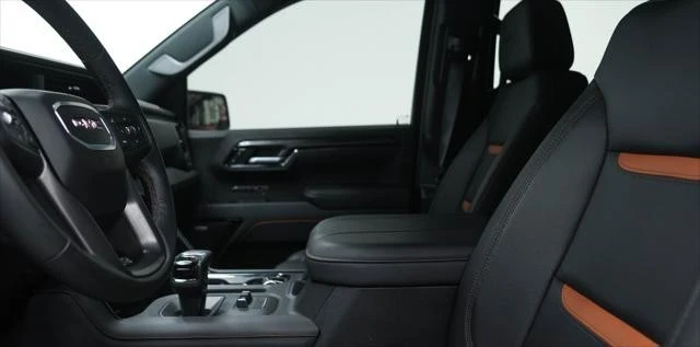 2025 GMC Sierra 5th Gen - Image 29 of 31
