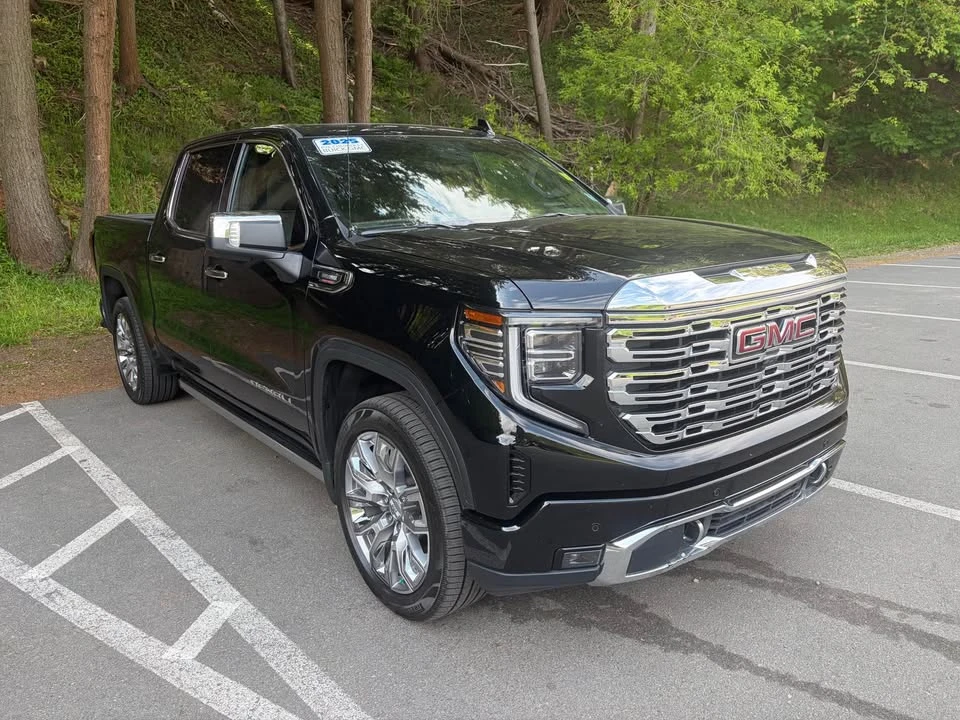 2025 GMC Sierra 5th Gen - Image 2 of 13