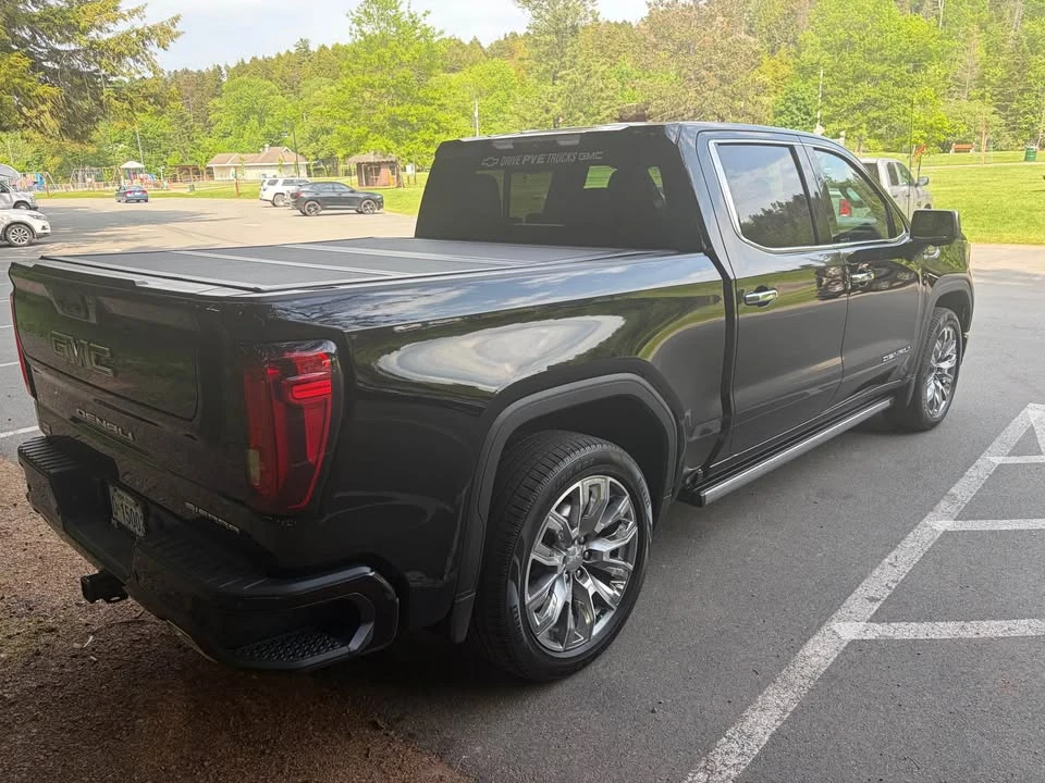 2025 GMC Sierra 5th Gen - Image 4 of 13