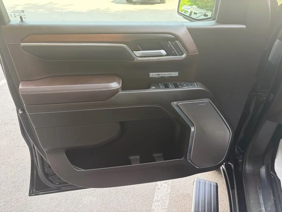 2025 GMC Sierra 5th Gen - Image 12 of 13