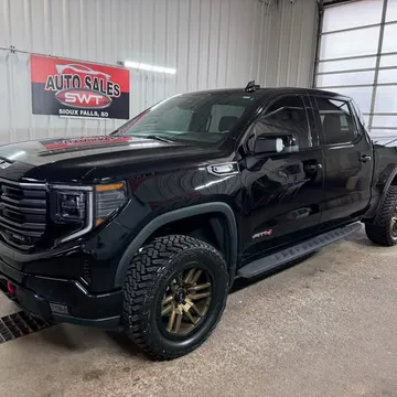 2025 GMC Sierra 1500 Crew Cab AT4