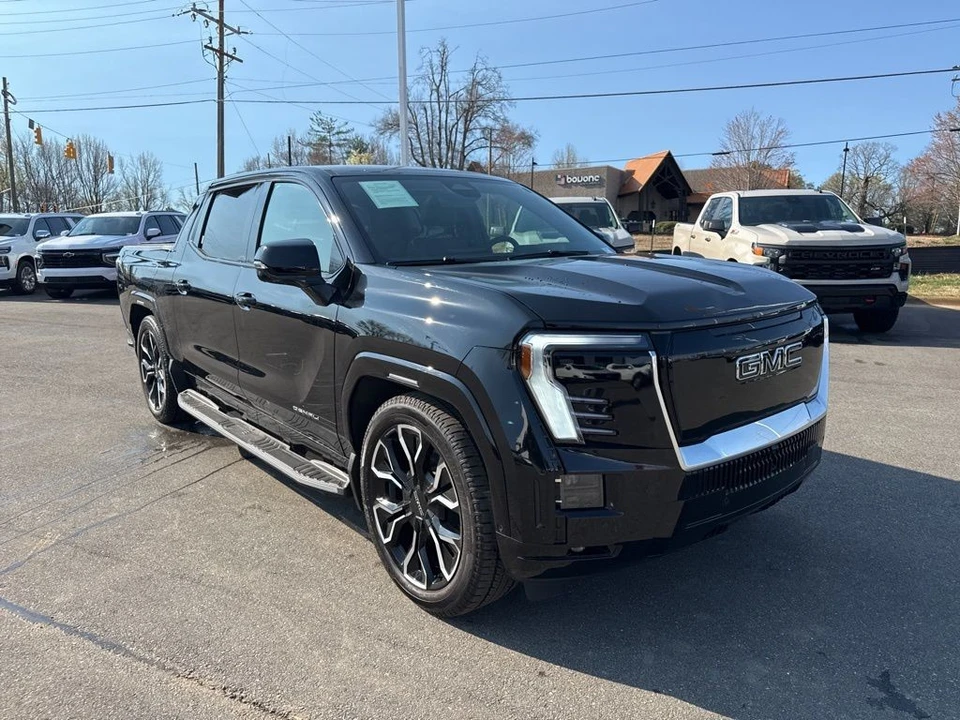 2025 GMC Sierra 5th Gen - Image 7 of 21