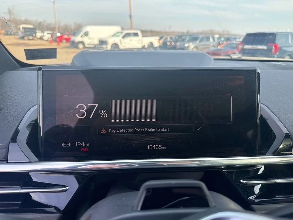 2025 GMC Sierra 5th Gen - Image 8 of 8