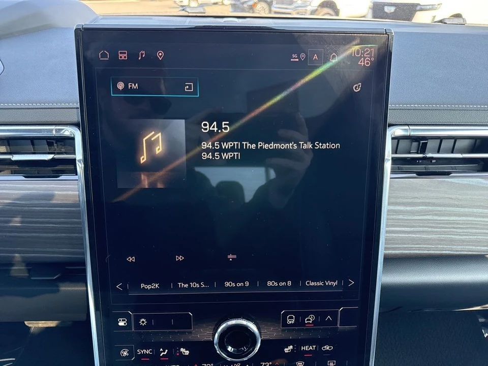 2025 GMC Sierra 5th Gen - Image 19 of 21