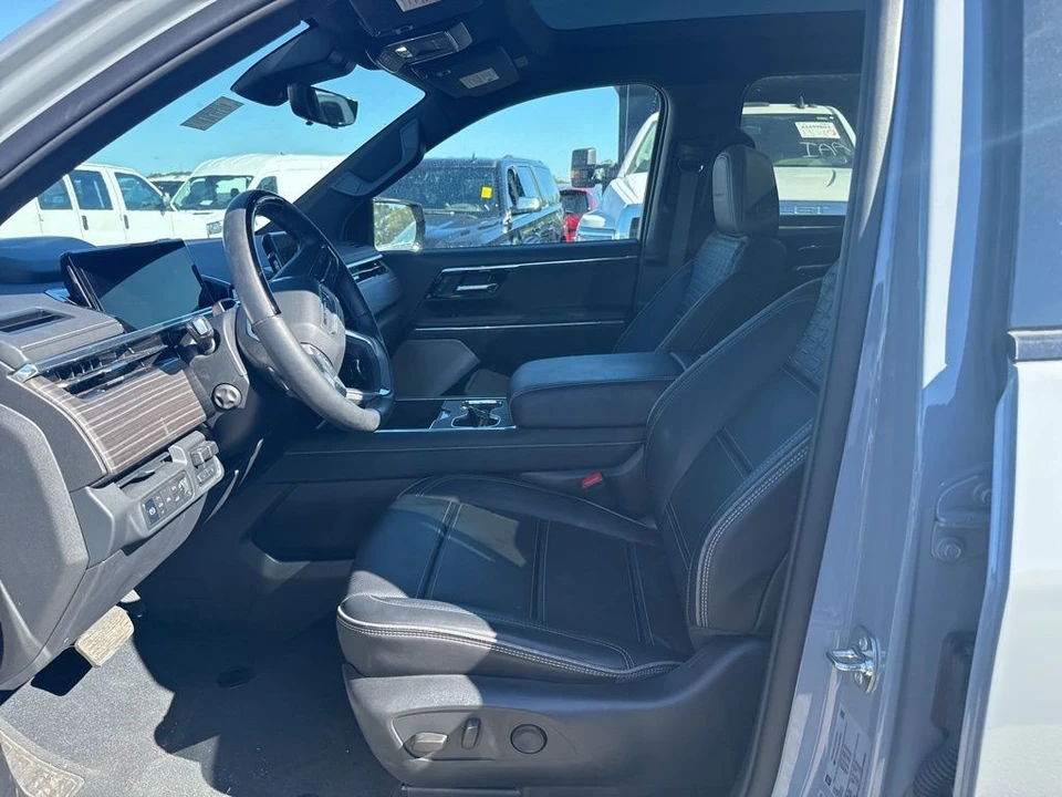 2025 GMC Sierra 5th Gen - Image 5 of 6