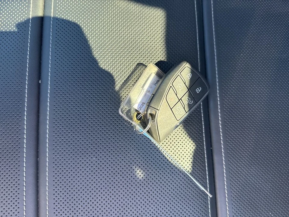 2025 GMC Sierra 5th Gen - Image 6 of 6