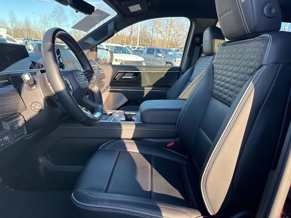 2025 GMC Sierra 5th Gen - Image 9 of 12