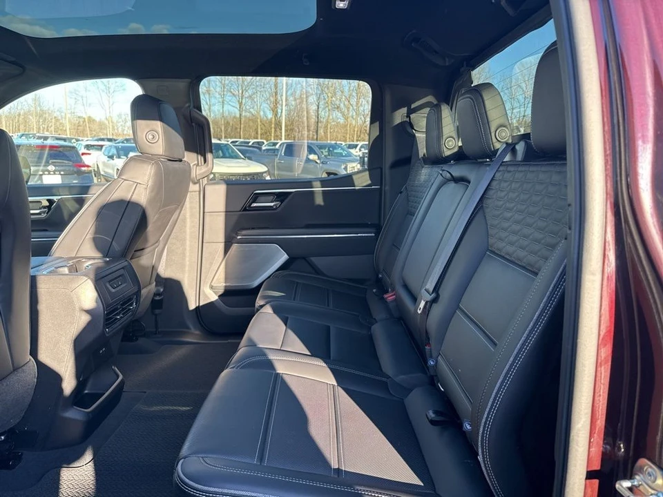 2025 GMC Sierra 5th Gen - Image 12 of 12