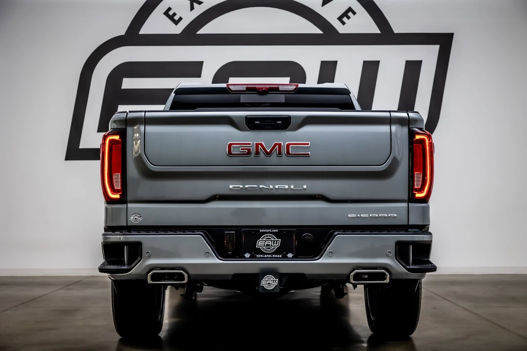 2025 GMC Sierra 5th Gen - Image 11 of 12