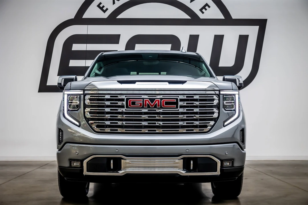 2025 GMC Sierra 5th Gen - Image 3 of 12