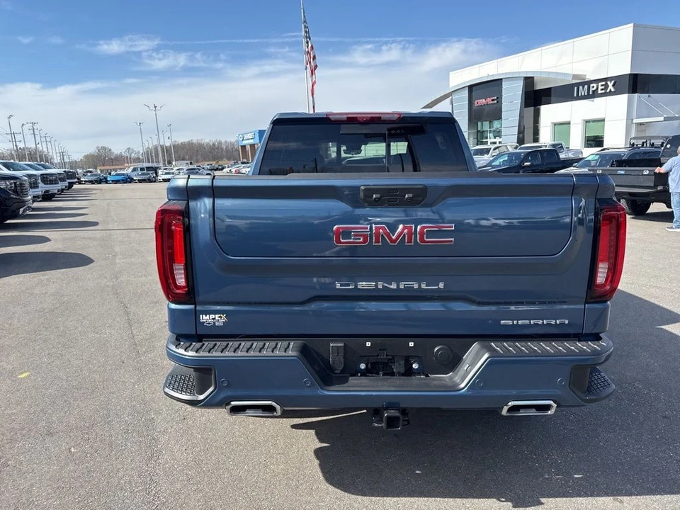 2025 GMC Sierra 5th Gen - Image 4 of 21