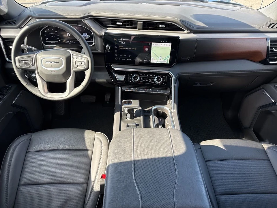 2025 GMC Sierra 5th Gen - Image 15 of 21