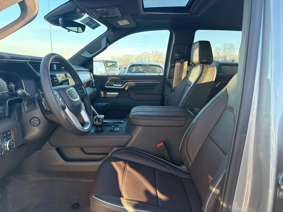 2025 GMC Sierra 5th Gen - Image 5 of 7