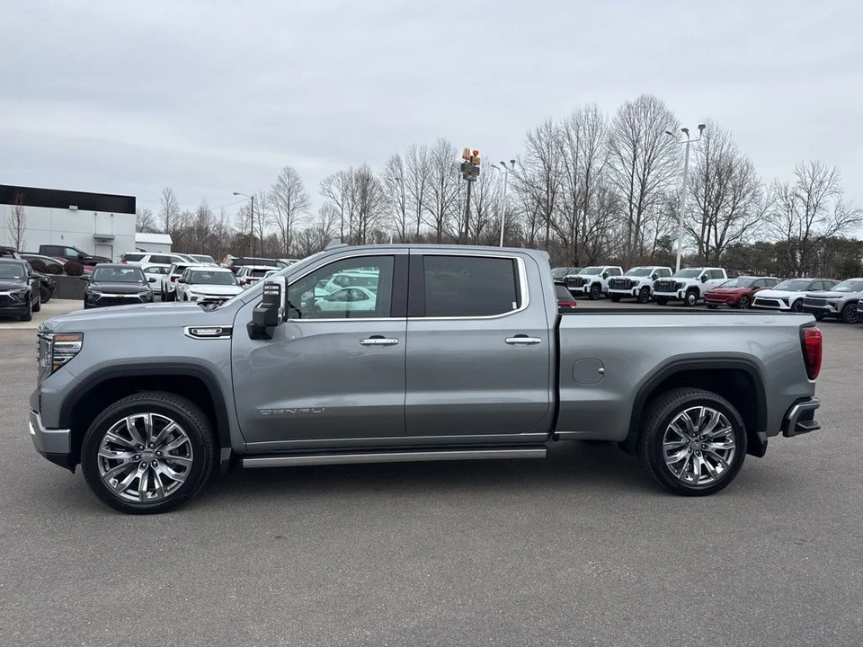 2025 GMC Sierra 5th Gen - Image 2 of 21