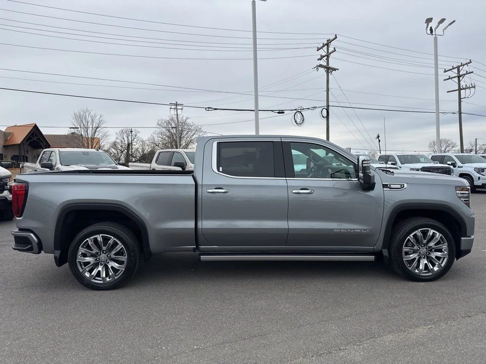 2025 GMC Sierra 5th Gen - Image 6 of 21