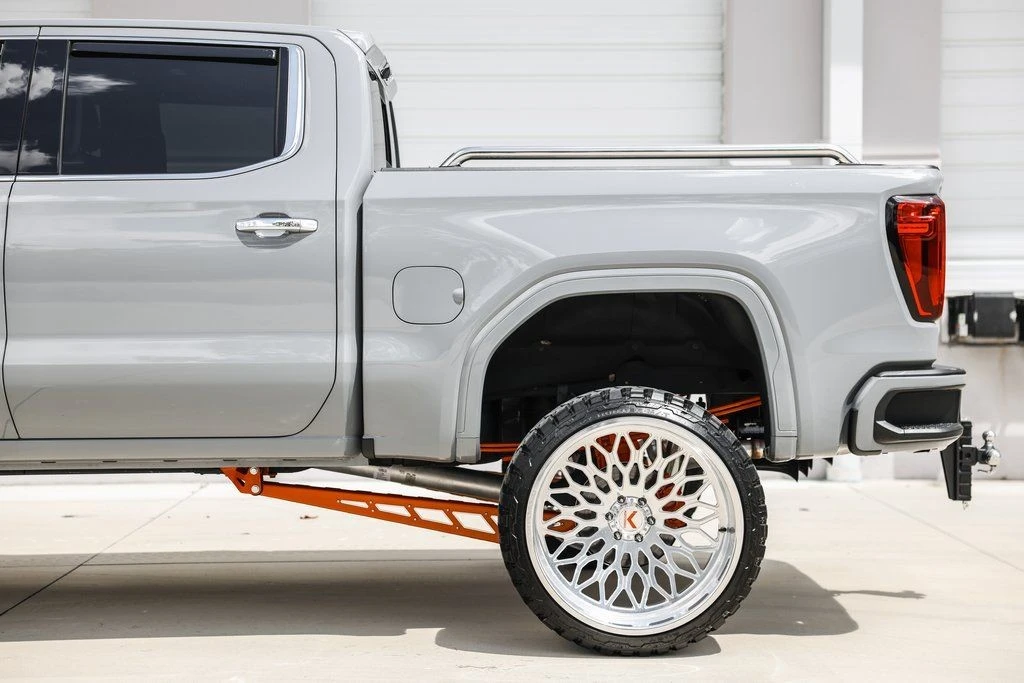 2025 GMC Sierra 5th Gen - Image 9 of 21