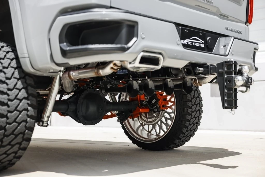 2025 GMC Sierra 5th Gen - Image 12 of 21