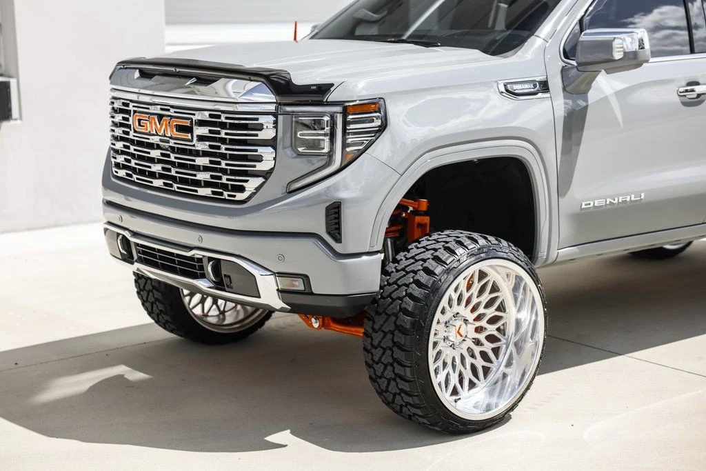 2025 GMC Sierra 5th Gen - Image 15 of 21