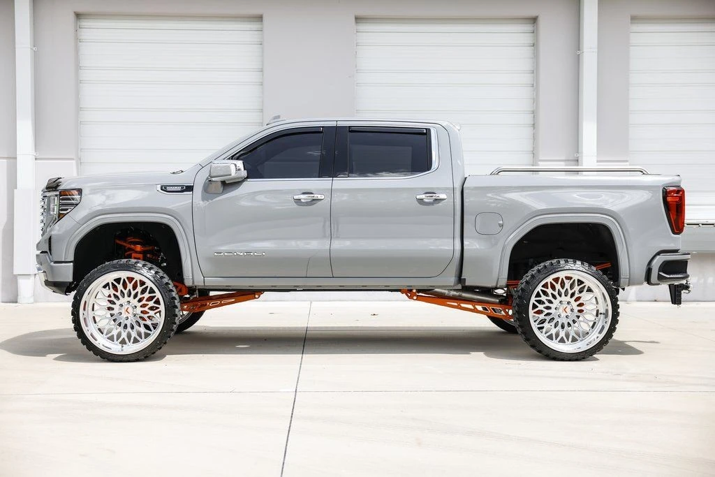2025 GMC Sierra 5th Gen - Image 7 of 21