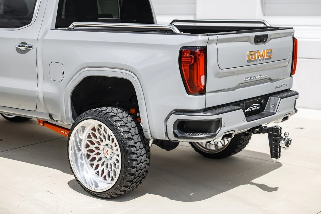 2025 GMC Sierra 5th Gen - Image 11 of 21
