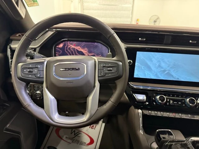 2025 GMC Sierra 5th Gen - Image 17 of 21