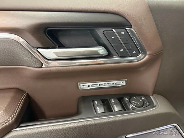 2025 GMC Sierra 5th Gen - Image 14 of 21