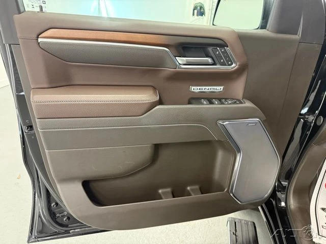 2025 GMC Sierra 5th Gen - Image 13 of 21