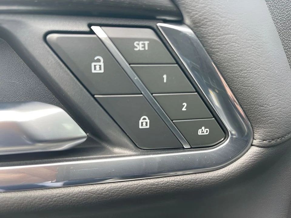 2025 GMC Sierra 5th Gen - Image 11 of 12