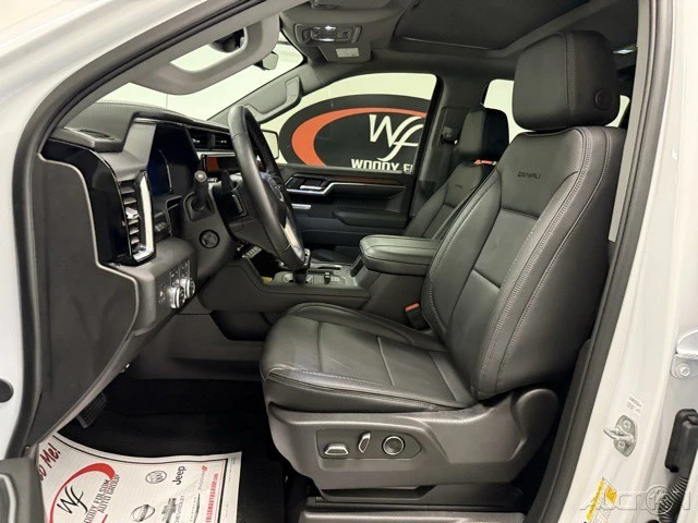 2025 GMC Sierra 5th Gen - Image 9 of 12