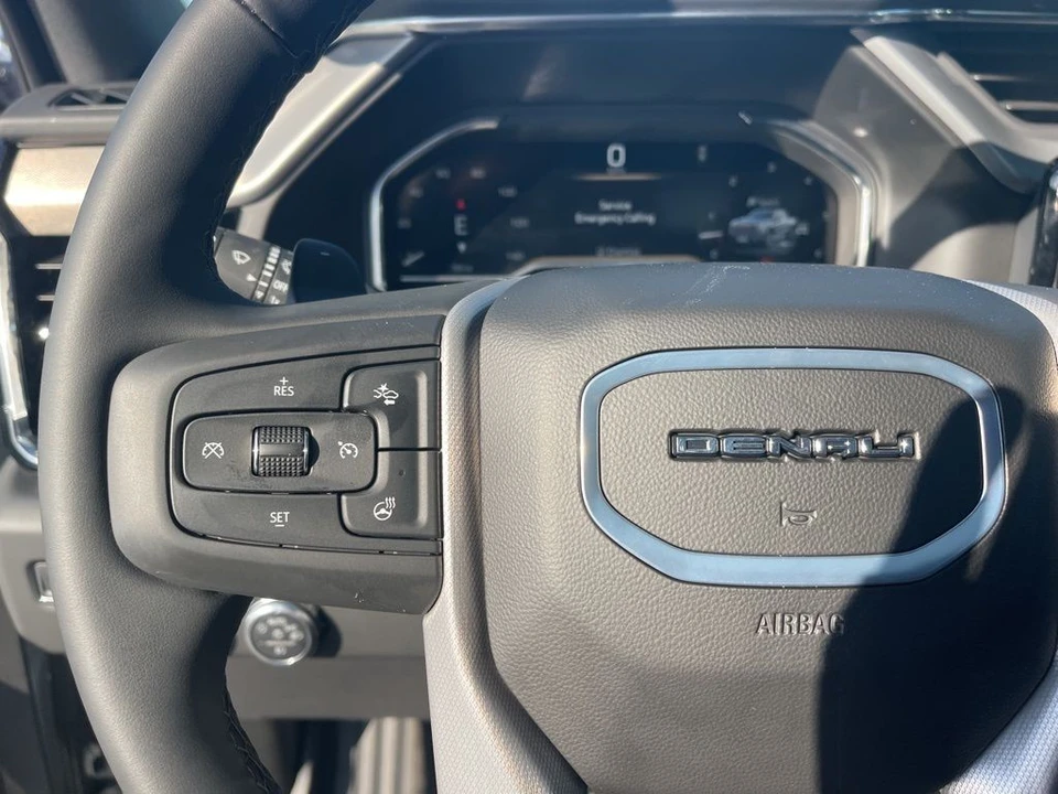 2025 GMC Sierra 5th Gen - Image 19 of 21