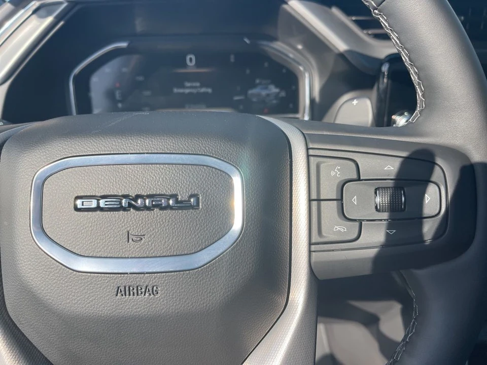 2025 GMC Sierra 5th Gen - Image 20 of 21