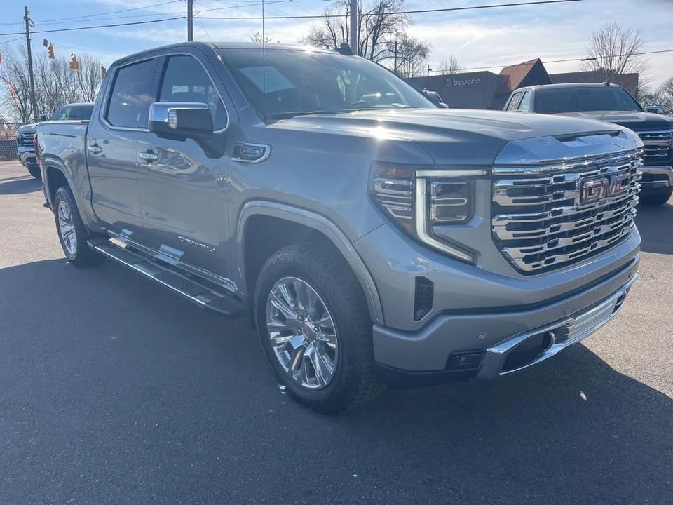 2025 GMC Sierra 5th Gen - Image 7 of 12