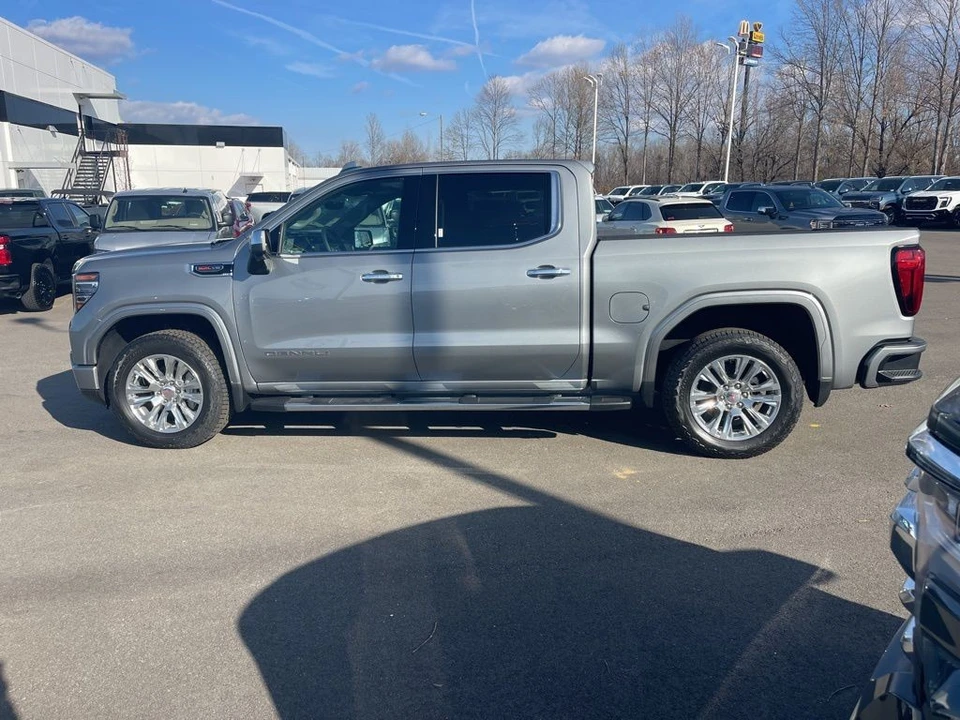 2025 GMC Sierra 5th Gen - Image 2 of 12