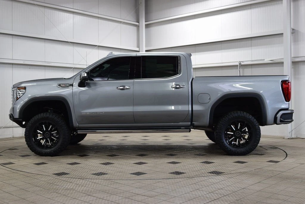 2025 GMC Sierra 5th Gen - Image 4 of 21