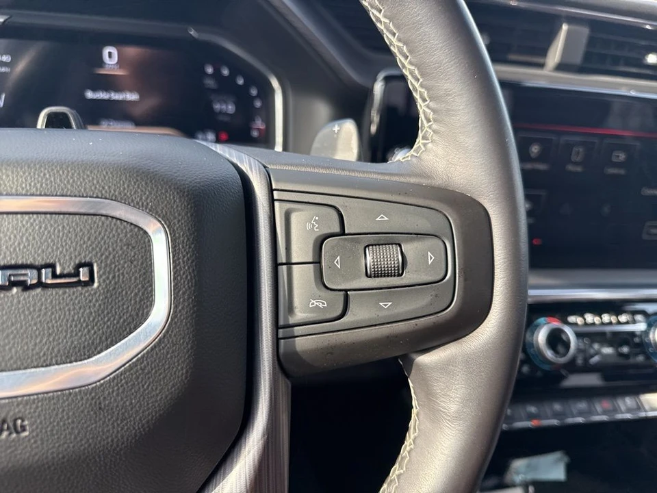 2025 GMC Sierra 5th Gen - Image 18 of 21