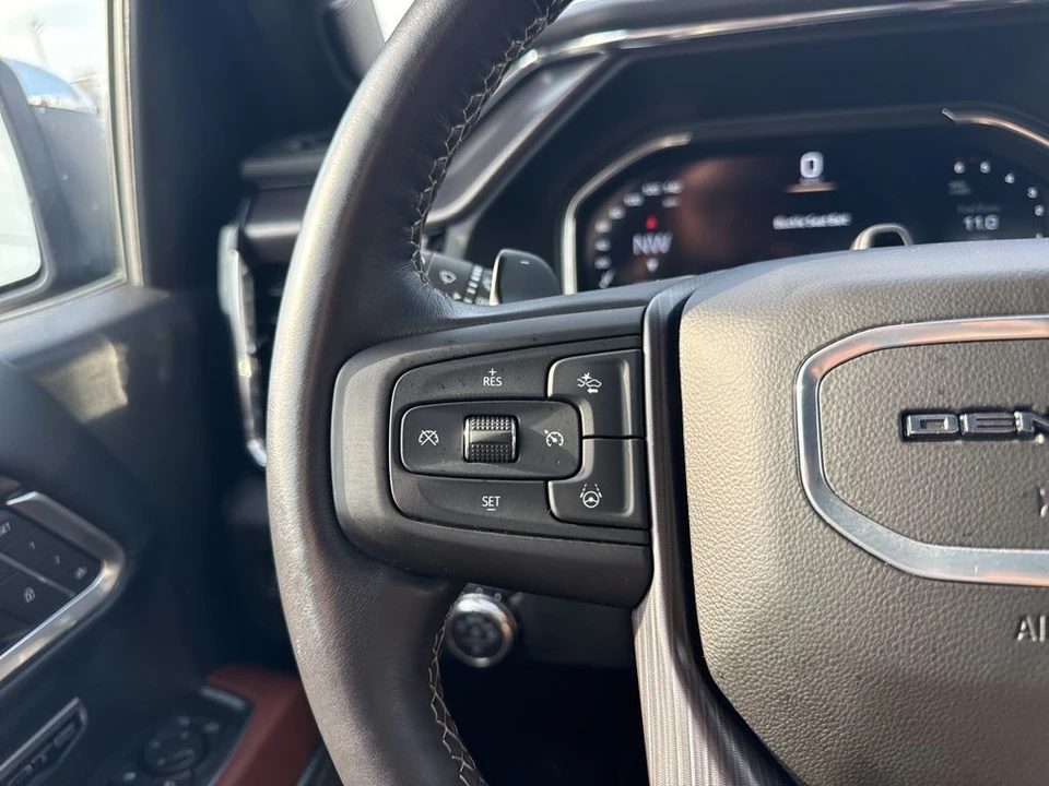 2025 GMC Sierra 5th Gen - Image 17 of 21