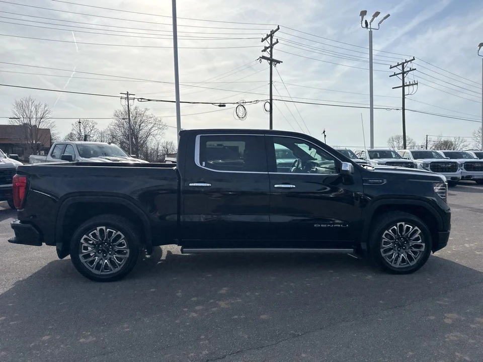 2025 GMC Sierra 5th Gen - Image 6 of 21