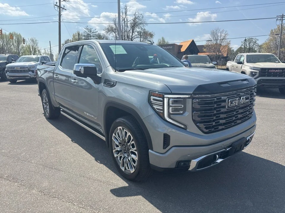 2025 GMC Sierra 5th Gen - Image 7 of 21