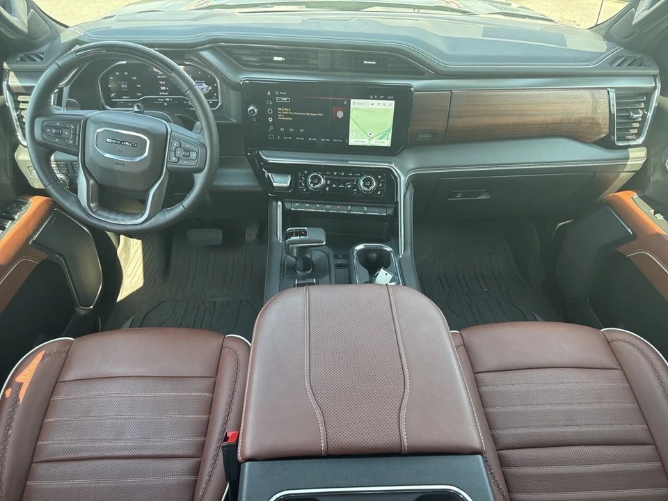 2025 GMC Sierra 5th Gen - Image 15 of 21