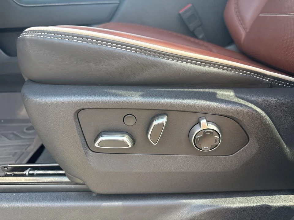 2025 GMC Sierra 5th Gen - Image 10 of 21