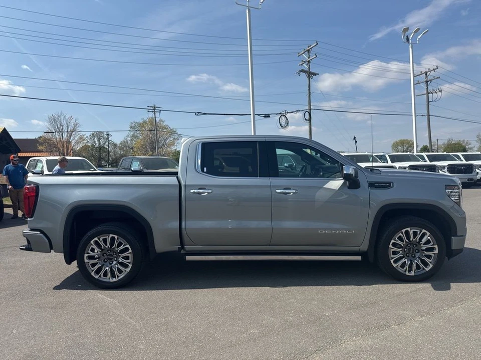 2025 GMC Sierra 5th Gen - Image 6 of 21