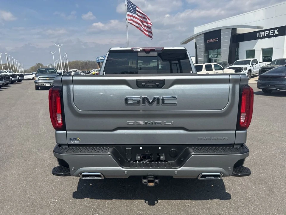 2025 GMC Sierra 5th Gen - Image 4 of 21