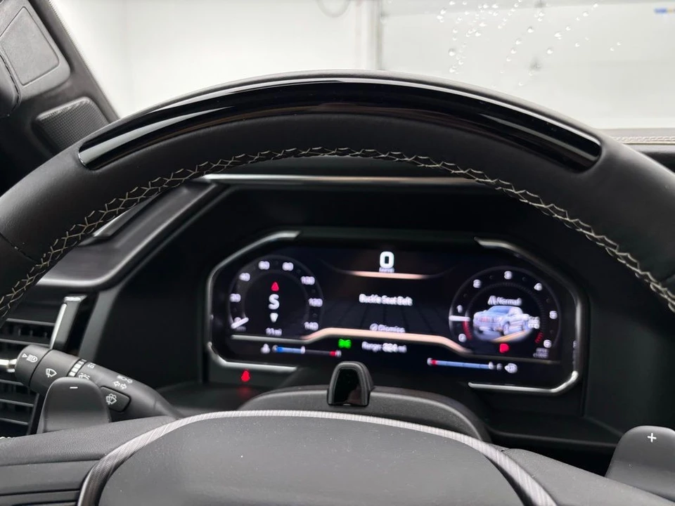 2025 GMC Sierra 5th Gen - Image 5 of 12