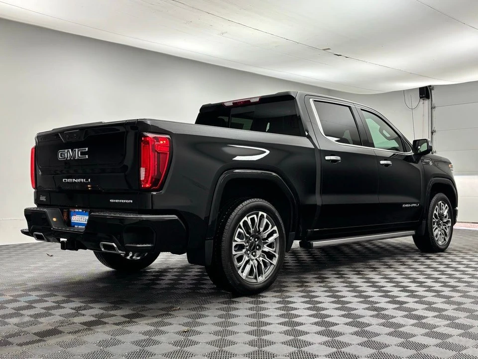 2025 GMC Sierra 5th Gen - Image 10 of 12
