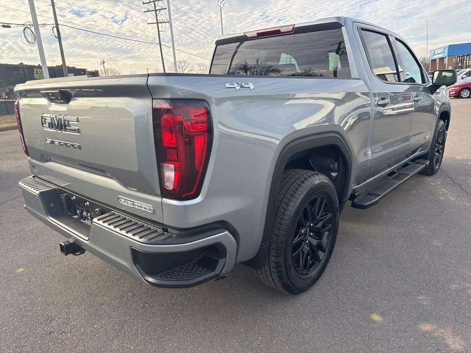 2025 GMC Sierra 5th Gen - Image 5 of 12