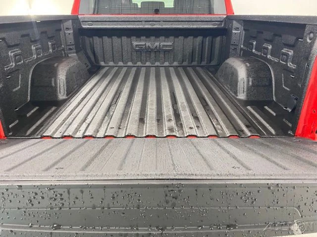 2025 GMC Sierra 5th Gen - Image 9 of 12