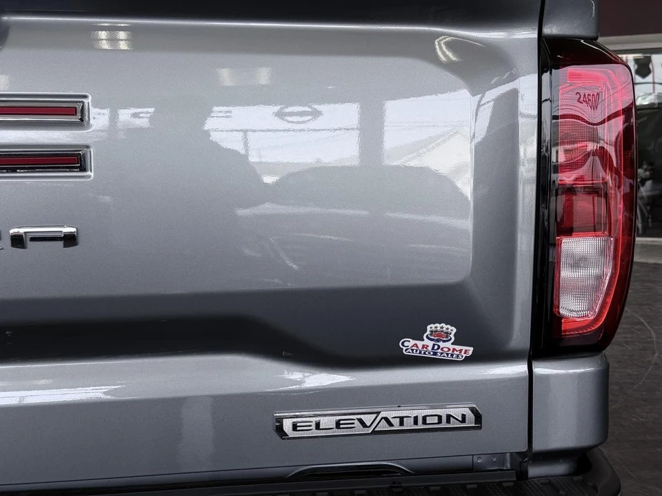 2025 GMC Sierra 5th Gen - Image 15 of 21