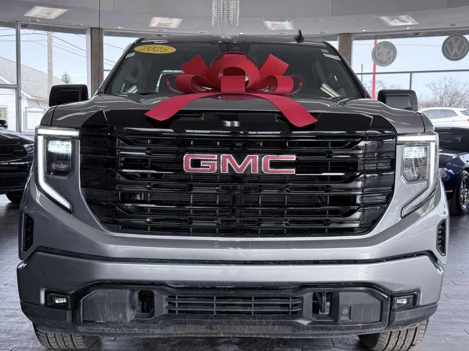 2025 GMC Sierra 5th Gen - Image 4 of 21