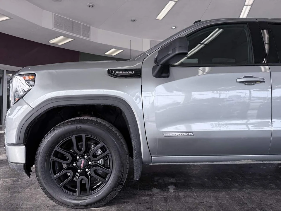 2025 GMC Sierra 5th Gen - Image 20 of 21